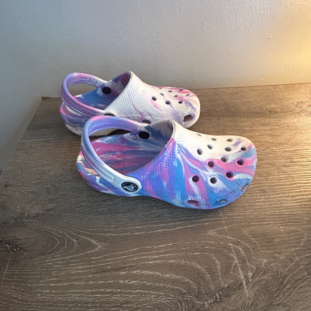 Crocs
